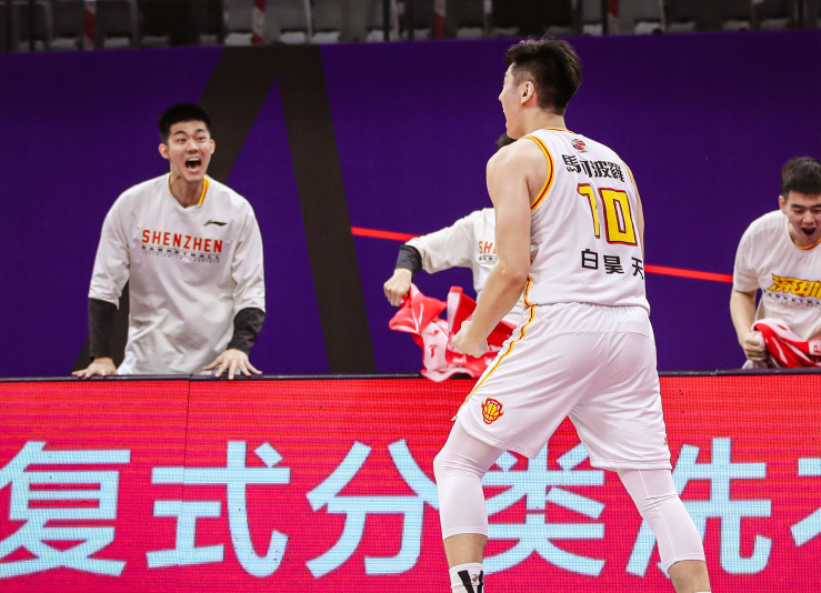 欧冠开场哨为什么不更新了-爱游戏棋牌